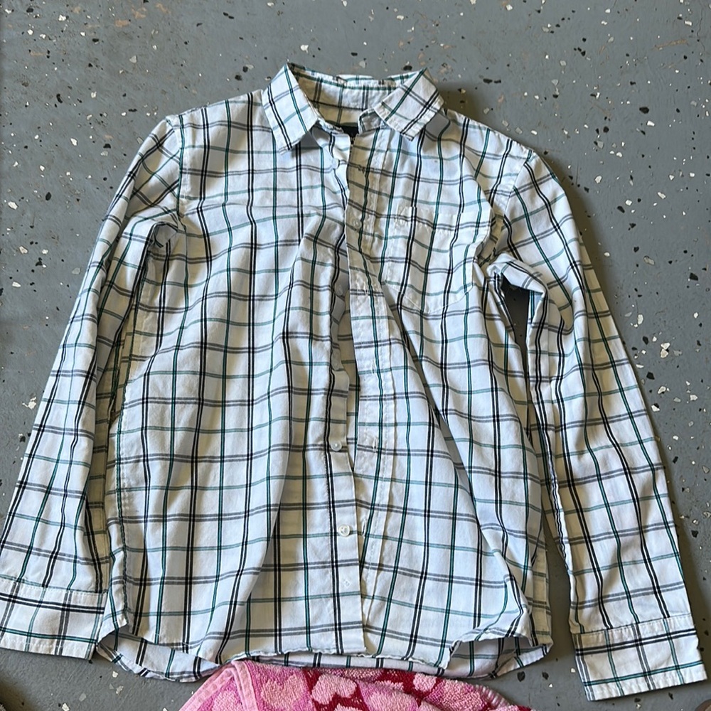 Basic editions button up